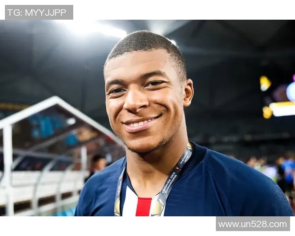 法媒:法国队内有人质疑姆巴佩伤情,称这是“交际性受伤”